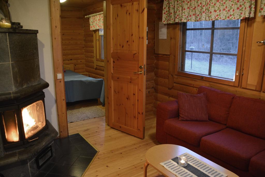Lomapesae Cottages Pertunmaa الغرفة الصورة