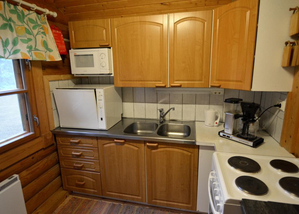 Lomapesae Cottages Pertunmaa الغرفة الصورة