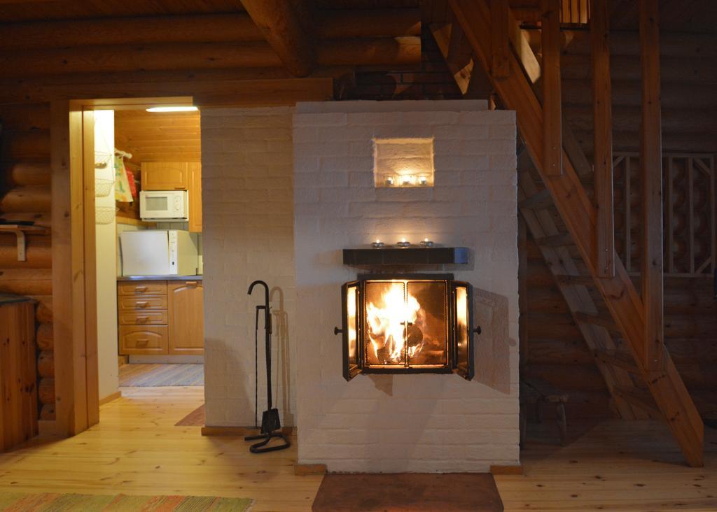 Lomapesae Cottages Pertunmaa الغرفة الصورة