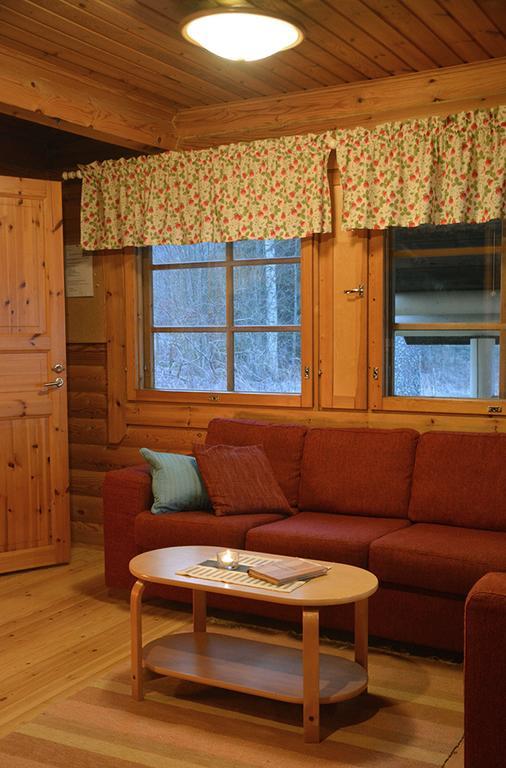 Lomapesae Cottages Pertunmaa الغرفة الصورة
